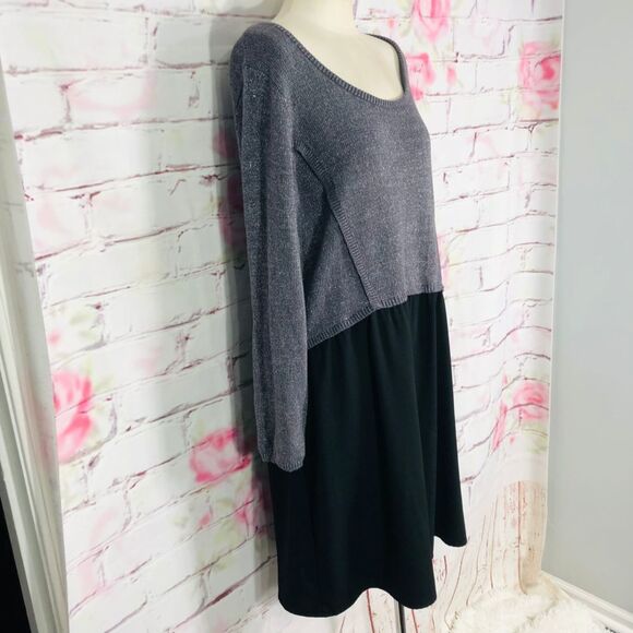 🔥5 for $25 sale🔥 lane Bryant gray metallic faux layered sweater tunic dress - Picture 2 of 10